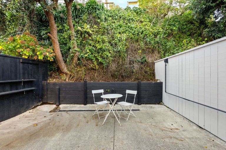 Photo of property in 23 Elizabeth Street, Mount Victoria, Wellington, 6011