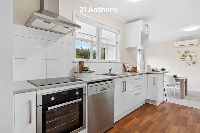 Photo of property in 21 Anthony Grove, Paraparaumu Beach, Paraparaumu, 5032