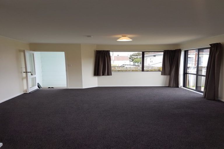 Photo of property in 2/22 Gadsby Street, Avalon, Lower Hutt, 5011