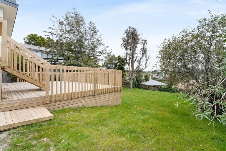 Photo of property in 2/612 Beach Road, Browns Bay, Auckland, 0630