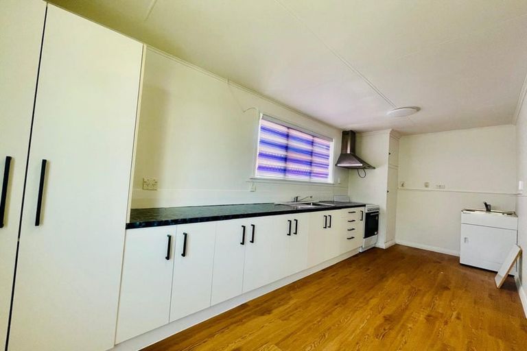 Photo of property in 18 Arimu Road, Papakura, 2110