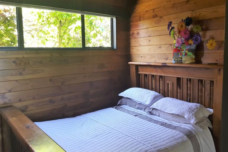 Photo of property in 18 Whakaroa Road, Kinloch, Taupo, 3385