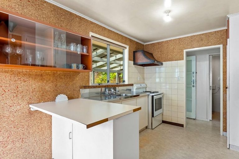 Photo of property in 75 Salamanca Road, Sunnynook, Auckland, 0620