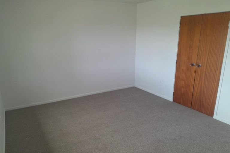 Photo of property in 1/2 Northwick Place, Hillcrest, Auckland, 0627