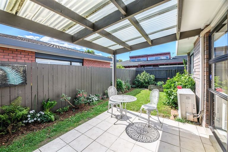 Photo of property in 4/39 Swanson Road, Henderson, Auckland, 0610