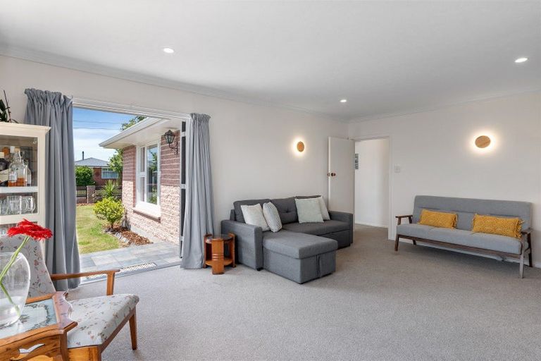 Photo of property in 3 Bygrave Place, Bishopdale, Christchurch, 8053