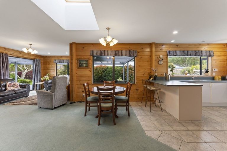 Photo of property in 9 Donegal Grove, Birchville, Upper Hutt, 5018