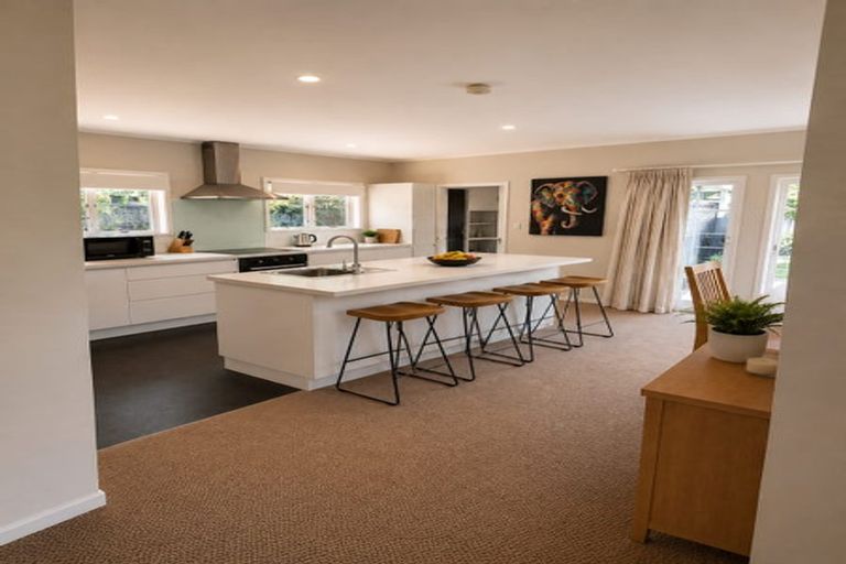 Photo of property in 17 Arataki Road, Havelock North, 4130