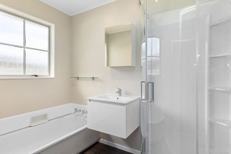 Photo of property in 45 Hartford Crescent, Totara Park, Upper Hutt, 5018