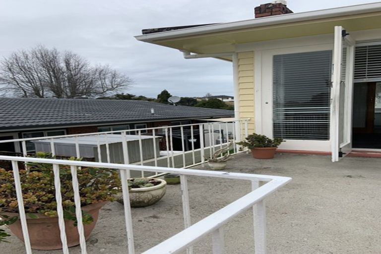 Photo of property in 43 Mason Street, New Lynn, Auckland, 0600