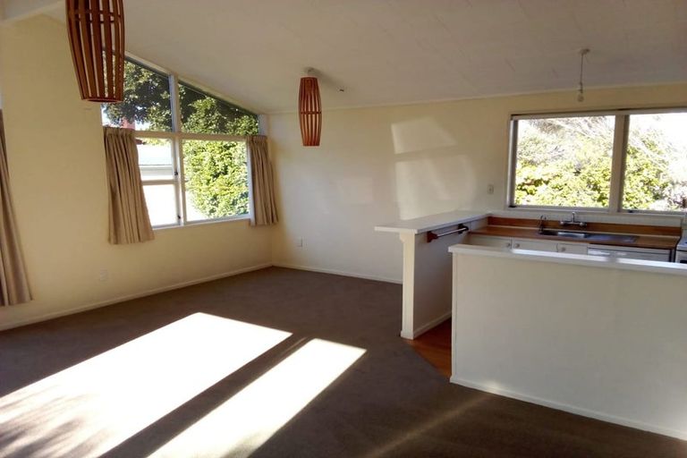 Photo of property in 12 Mountainview Terrace, Otaki Beach, Otaki, 5512