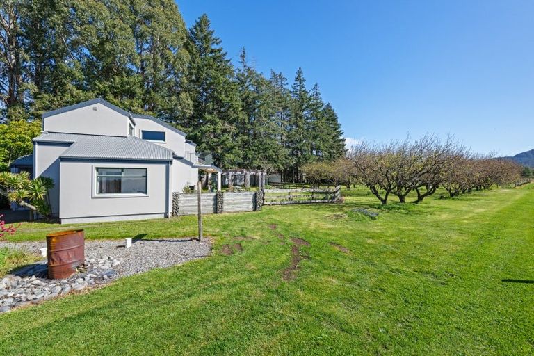 Photo of property in 16 Newman Road, Rapaura, Blenheim, 7273