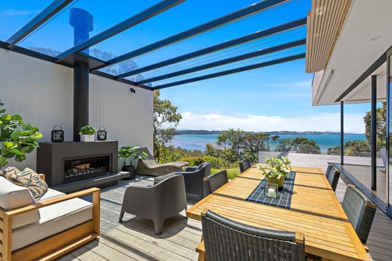 Photo of property in 17 Rangimaarie Crescent, Snells Beach, 0920