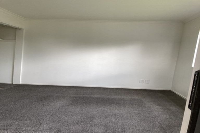 Photo of property in 5a Southview Place, Wattle Downs, Auckland, 2102