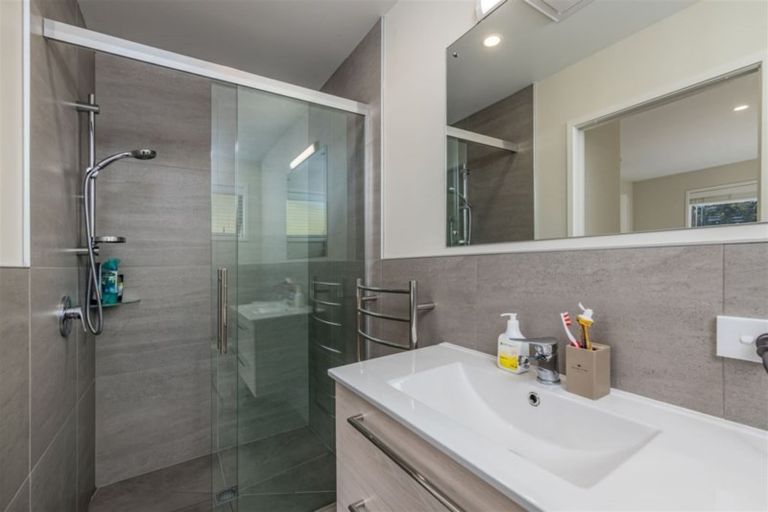 Photo of property in 9 Alderton Drive, Kerikeri, 0230