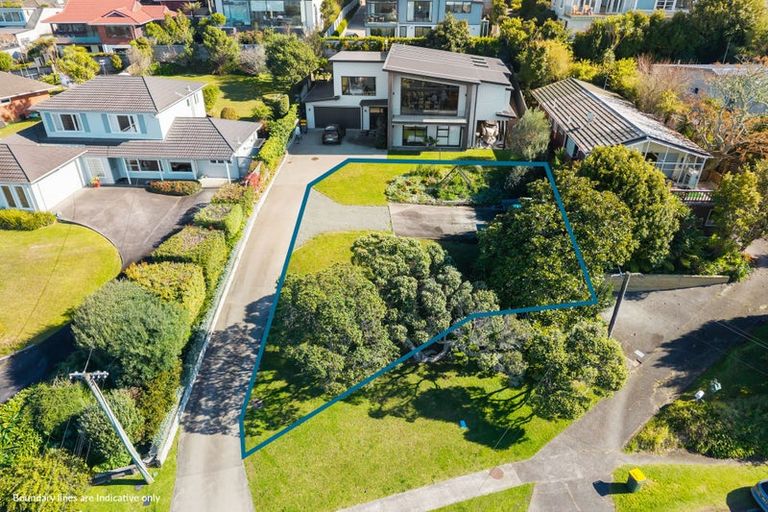 Photo of property in 29a Parr Terrace, Castor Bay, Auckland, 0620