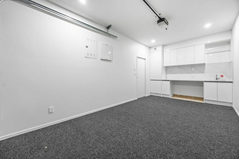Photo of property in 370e Main Road, Huapai, Kumeu, 0810