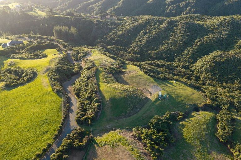 Photo of property in 141 Kaitawa Road, Hautere, Otaki, 5582