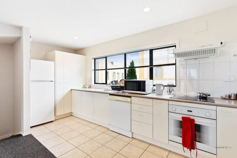 Photo of property in Krisley Court, 15/6 Ambrico Place, New Lynn, Auckland, 0600