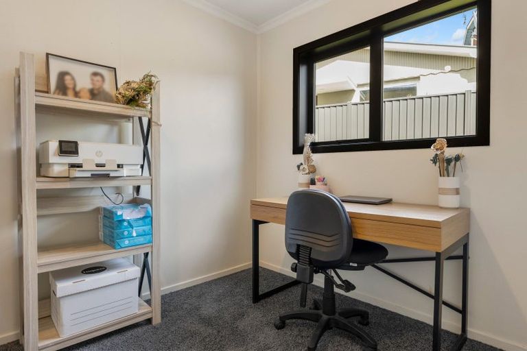Photo of property in 21 Severn Street, Mosgiel, 9024
