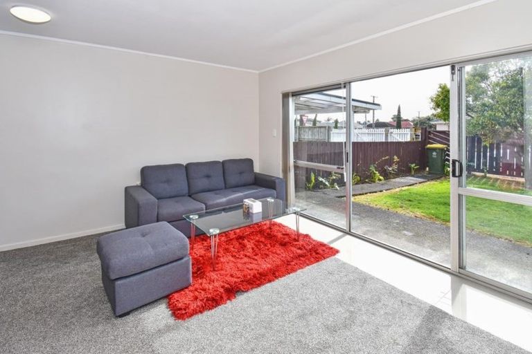 Photo of property in 2/1 Plunket Avenue, Papatoetoe, Auckland, 2104