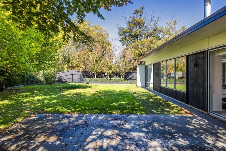 Photo of property in 1/10 Chevron Place, Ilam, Christchurch, 8041