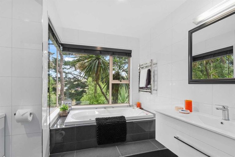 Photo of property in 200 Panorama Road, Clifton, Christchurch, 8081