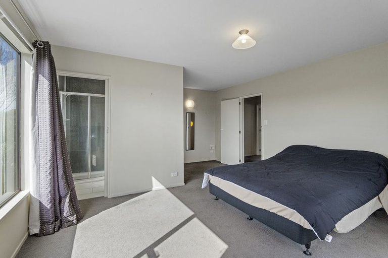 Photo of property in 2/80b Jeffreys Road, Fendalton, Christchurch, 8052