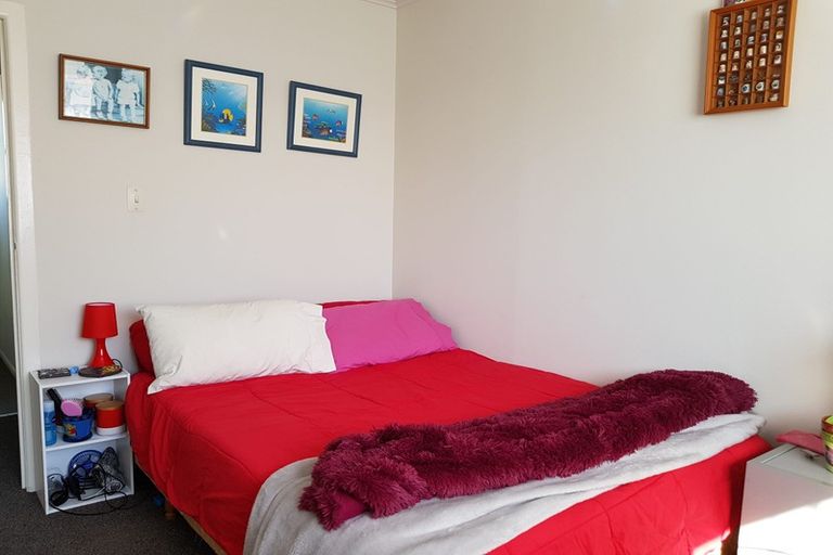 Photo of property in 18 Normandy Place, Henderson, Auckland, 0610