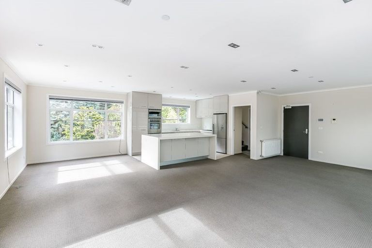 Photo of property in 12a Glenmore Street, Thorndon, Wellington, 6011