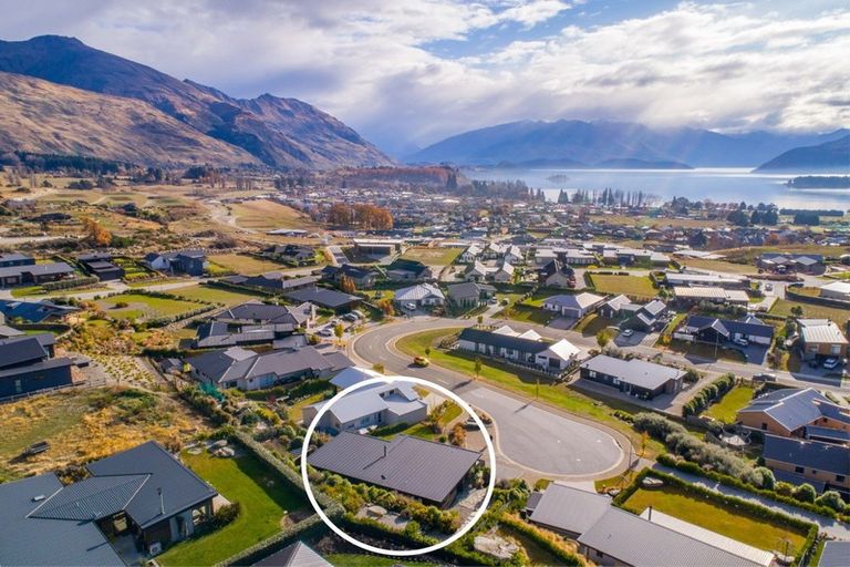 Photo of property in 30 Niger Street, Wanaka, 9305