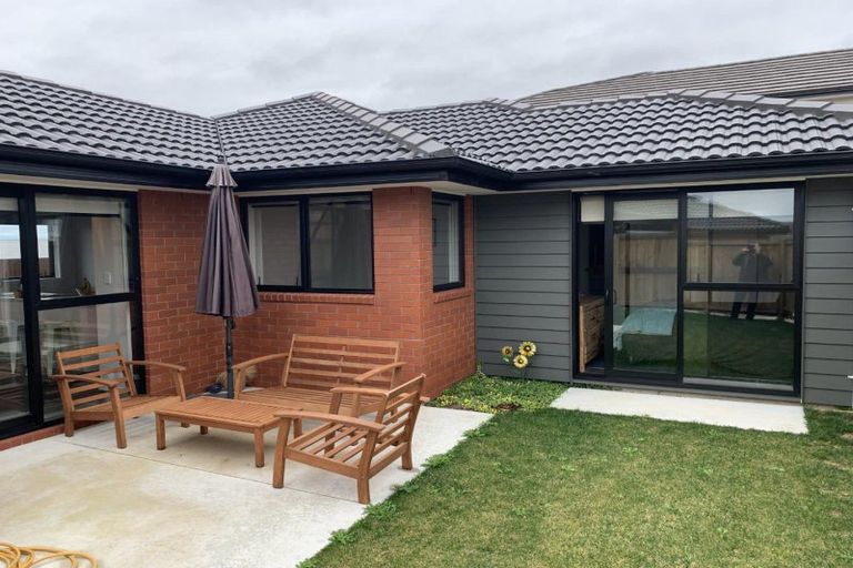 Photo of property in 5 Manawaroa Close, Grandview Heights, Hamilton, 3200