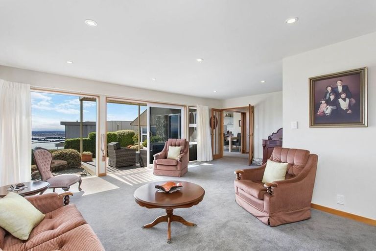 Photo of property in 12 Luxton Place, Mount Pleasant, Christchurch, 8081