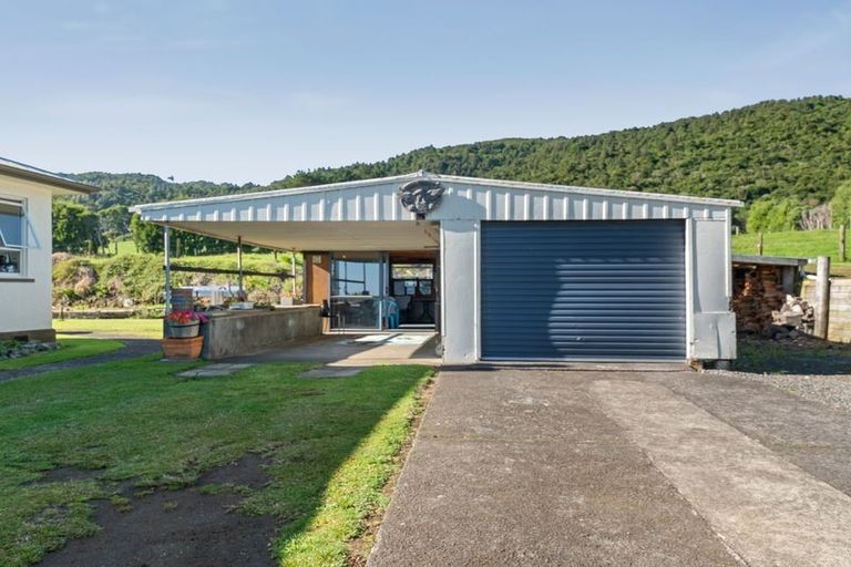 Photo of property in 1469 South Road, Kaitake, New Plymouth, 4374