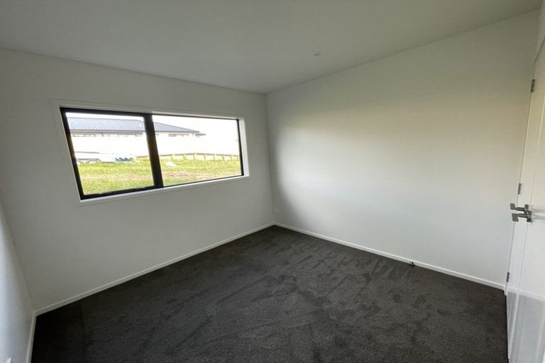 Photo of property in 25 Paihere Street, Huapai, Kumeu, 0810