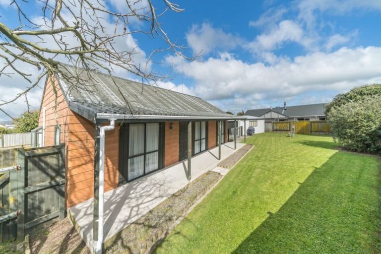Photo of property in 27 Charles Cross Street, Longburn, Palmerston North, 4412