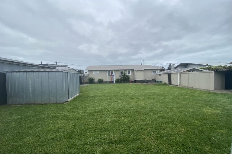 Photo of property in 41 Brookes Terrace, Waitara, 4320