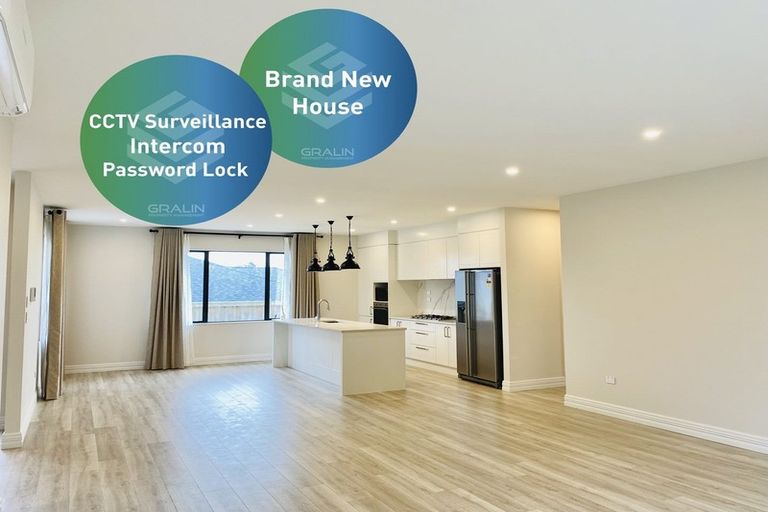 Photo of property in 21 Reserva Crescent, Kumeu, 0810