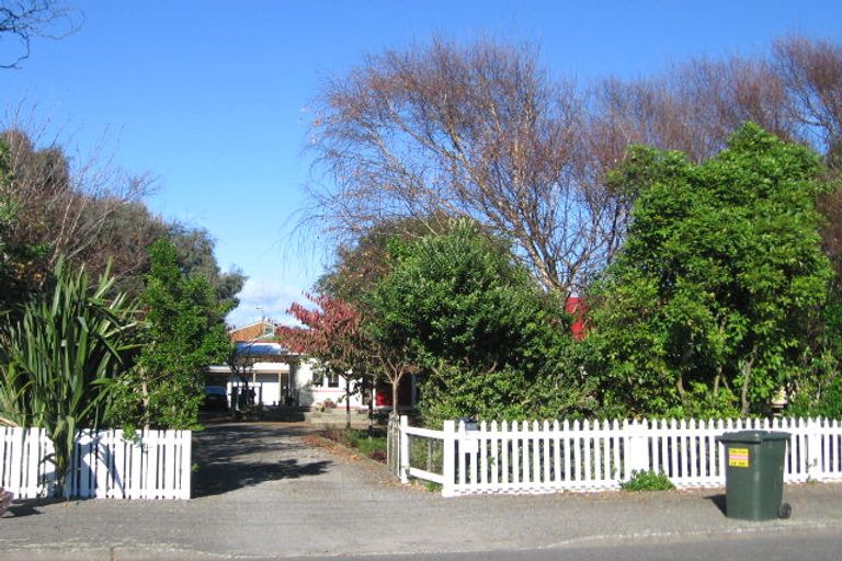 Photo of property in 215 Rangiuru Road, Otaki, 5512
