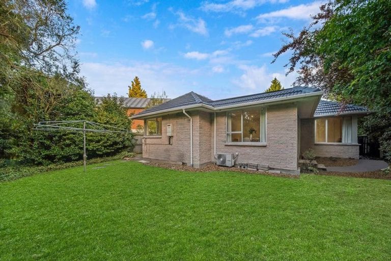Photo of property in 2/94a Staveley Street, Avonhead, Christchurch, 8042