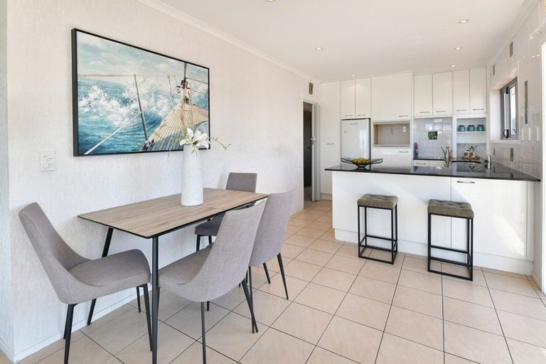 Photo of property in 1017 Whangaparaoa Road, Tindalls Beach, Whangaparaoa, 0930