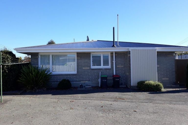Photo of property in 4/9 Curletts Road, Sockburn, Christchurch, 8042