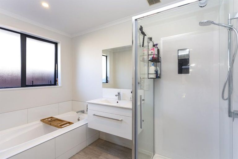 Photo of property in 5 Eric Melrose Lane, Halswell, Christchurch, 8025