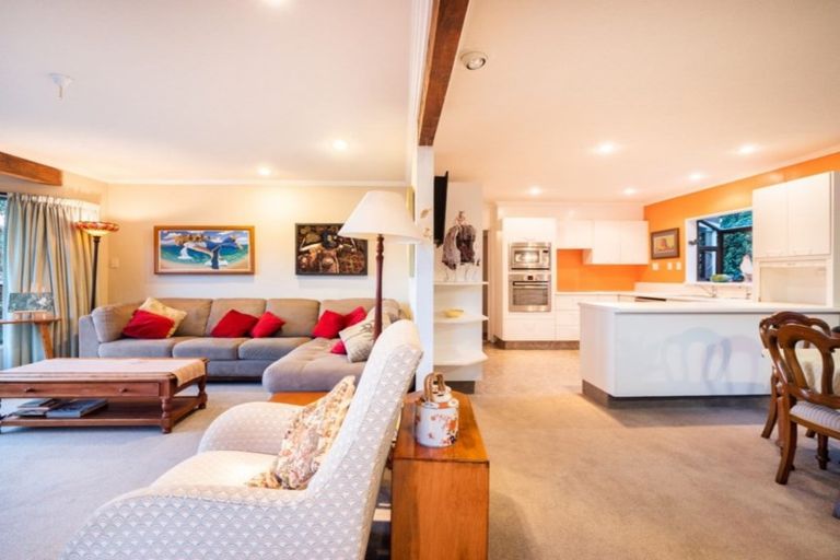 Photo of property in 30 Porterfield Street, Macandrew Bay, Dunedin, 9014