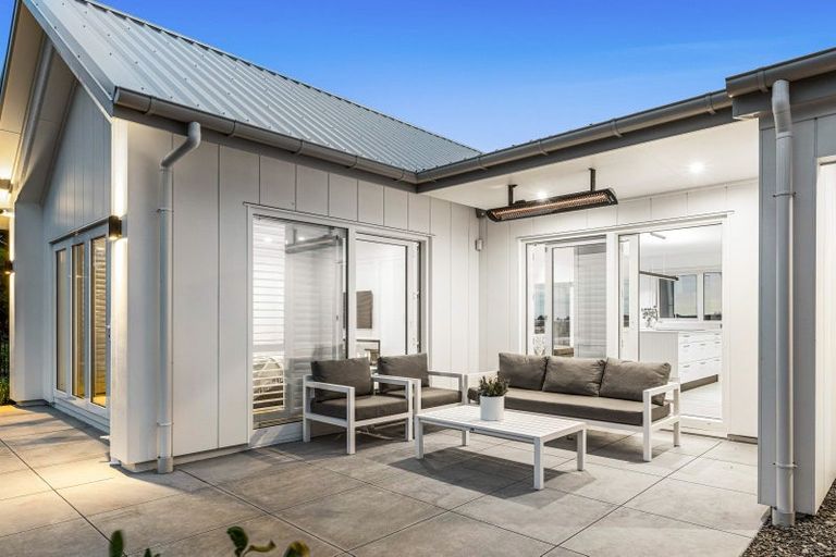 Photo of property in 30 Pacific Cliffs Drive, Gulf Harbour, Whangaparaoa, 0930