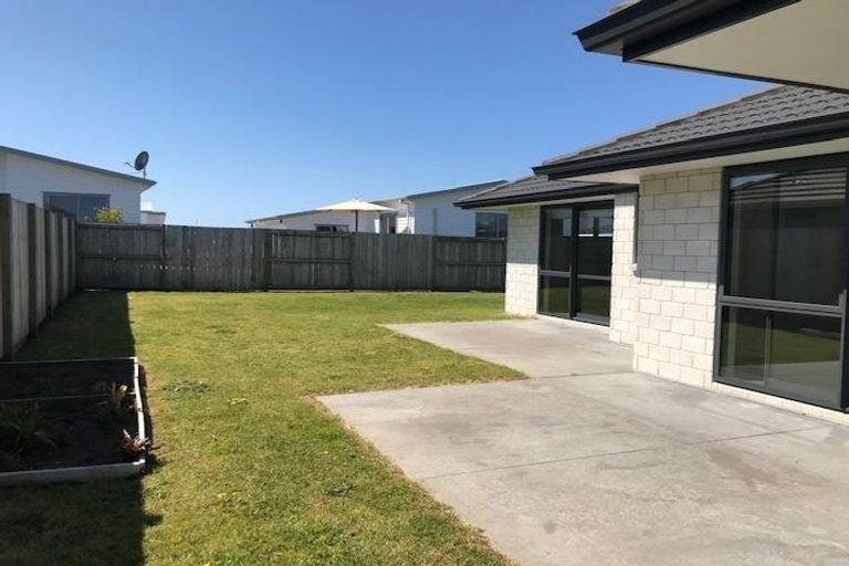 Photo of property in 41 Kohekohe Road, Papamoa Beach, Papamoa, 3118