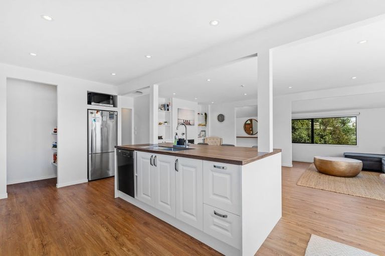 Photo of property in 11 Foster Crescent, Snells Beach, 0920