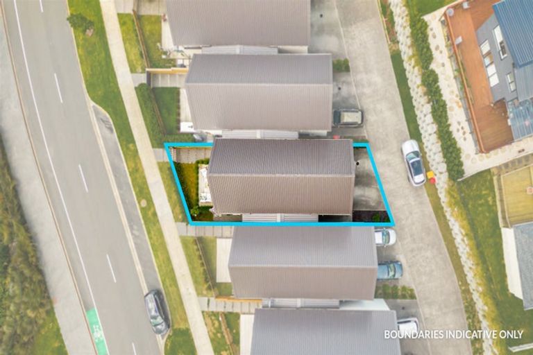 Photo of property in 10 Arran Point Parade, Orewa, 0931