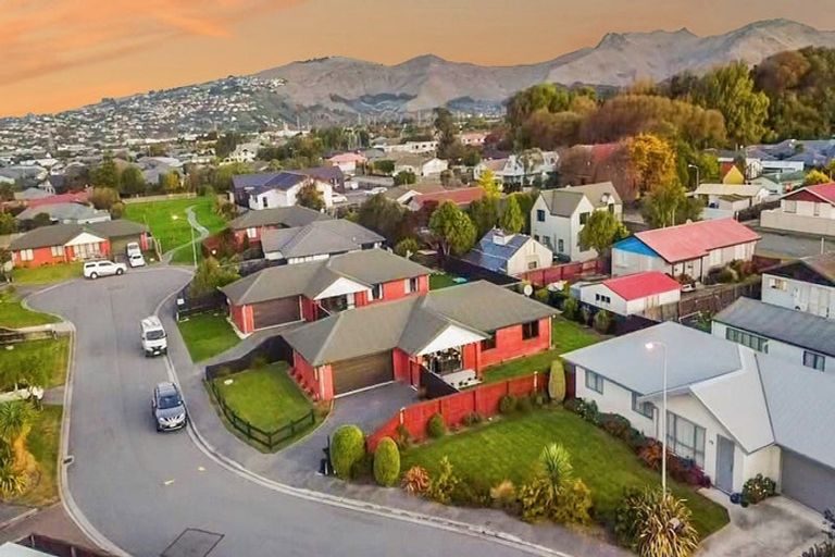 Photo of property in 8 Reserve Close, Woolston, Christchurch, 8062