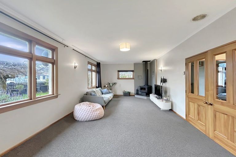 Photo of property in 17 Renfrew Street, Waikiwi, Invercargill, 9810